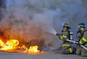 Straż pożarna wymaga od administratorów budynków  dostarczenia dokumentacji zainstalowanych w obiekcie zabezpieczeń przeciwpożarowych.